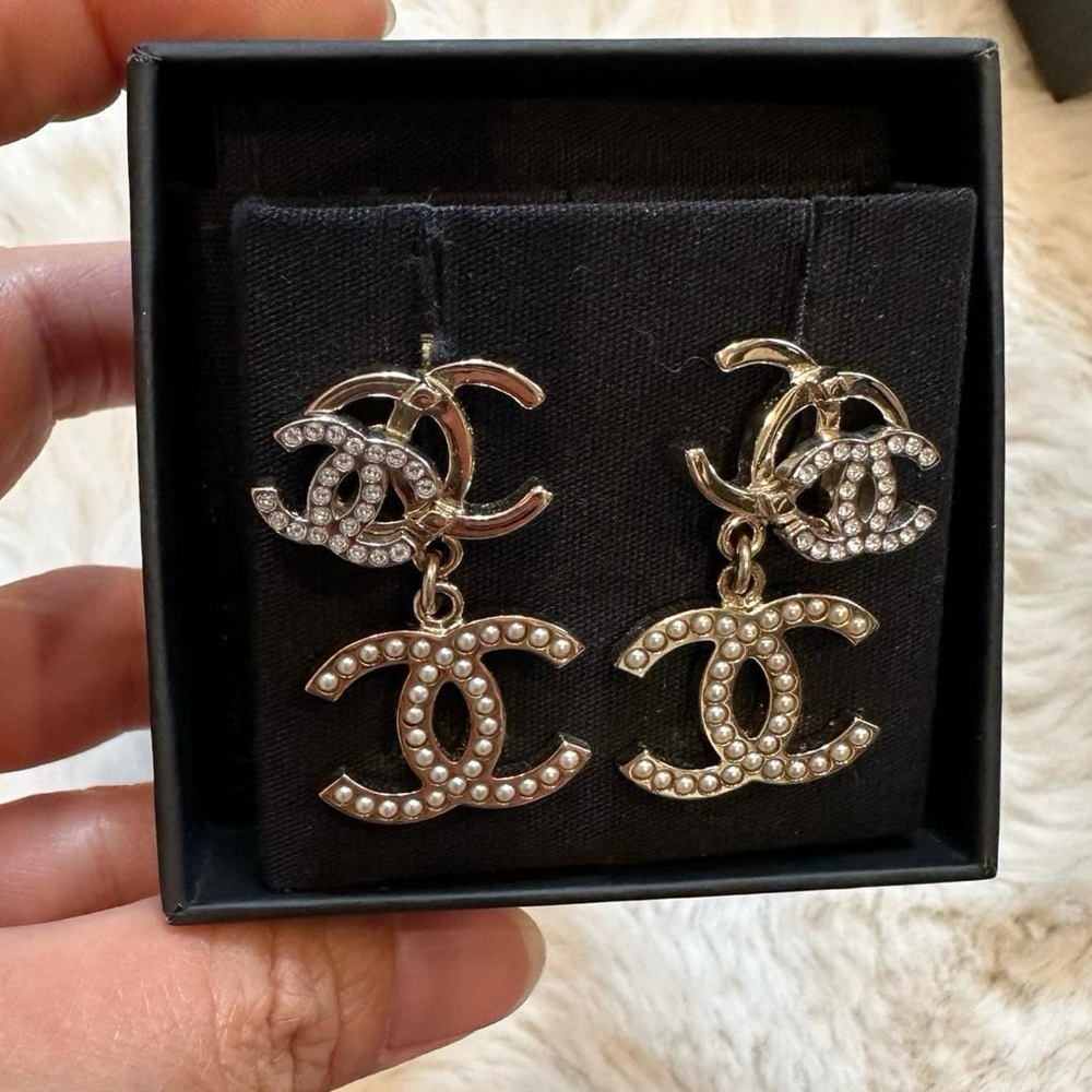 Chanel Dangle earrings